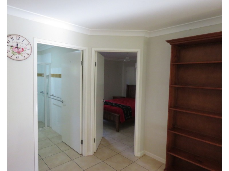 2/7 Leichhardt Street, Bowen QLD 4805