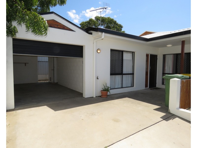 4/13 Queens Road, Bowen QLD 4805