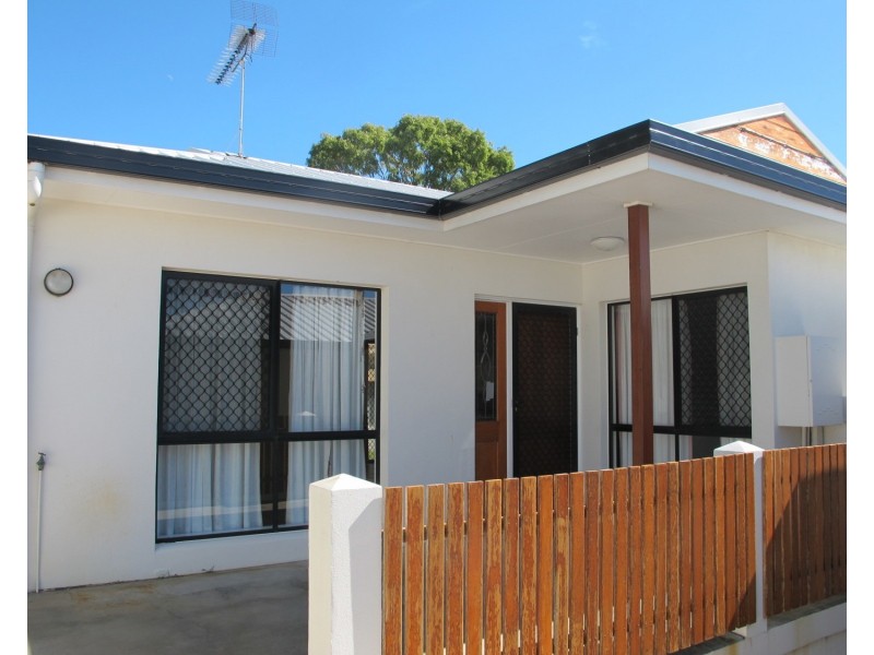 4/13 Queens Road, Bowen QLD 4805