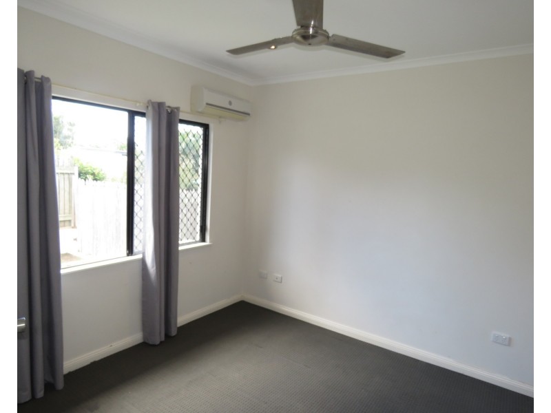 4/13 Queens Road, Bowen QLD 4805