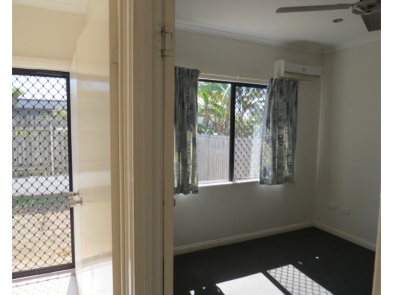 4/13 Queens Road, Bowen QLD 4805