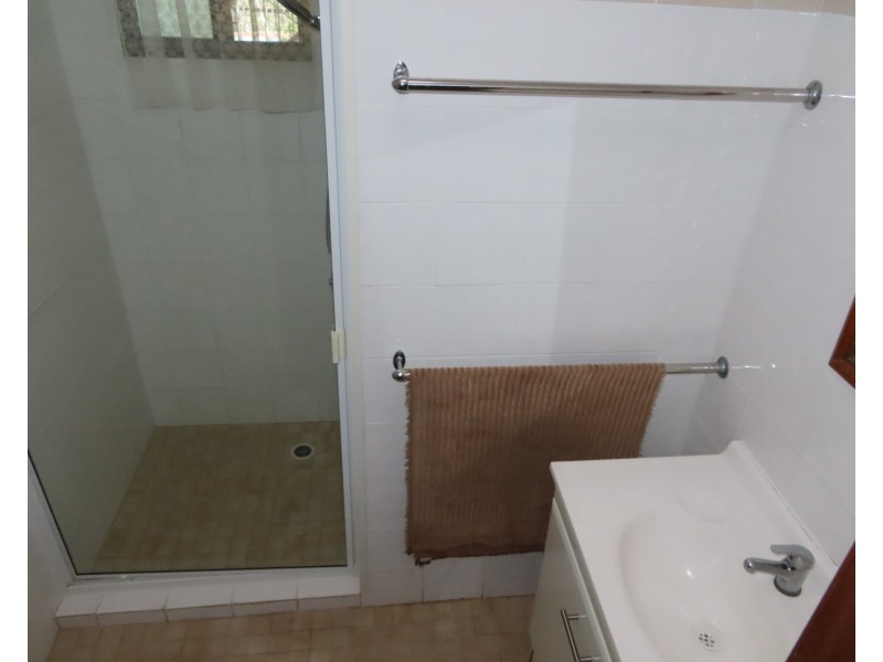 37 Golf Links Road, Bowen QLD 4805