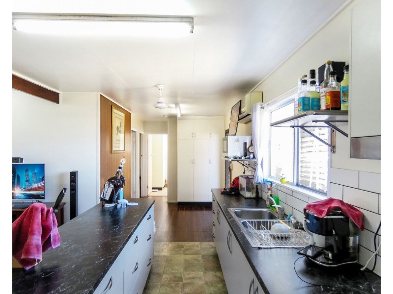 15 Mackenzie Street, Bowen QLD 4805
