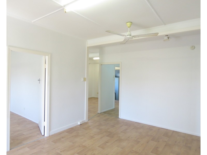 33 Sinclair Street, Bowen QLD 4805