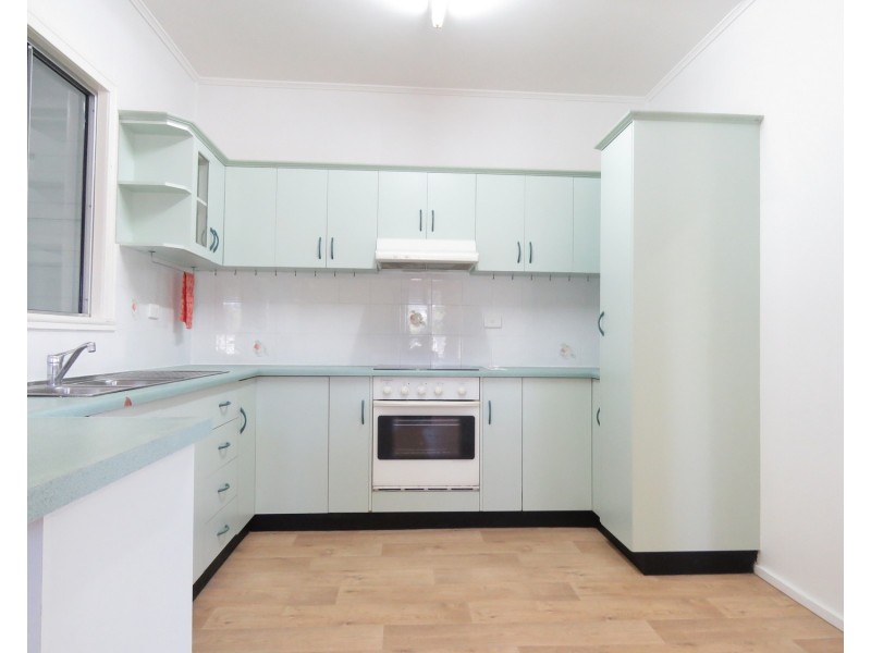 33 Sinclair Street, Bowen QLD 4805