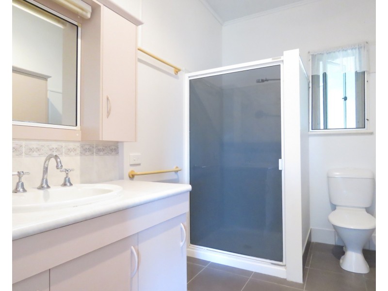 33 Sinclair Street, Bowen QLD 4805