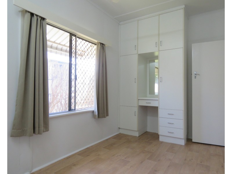 33 Sinclair Street, Bowen QLD 4805