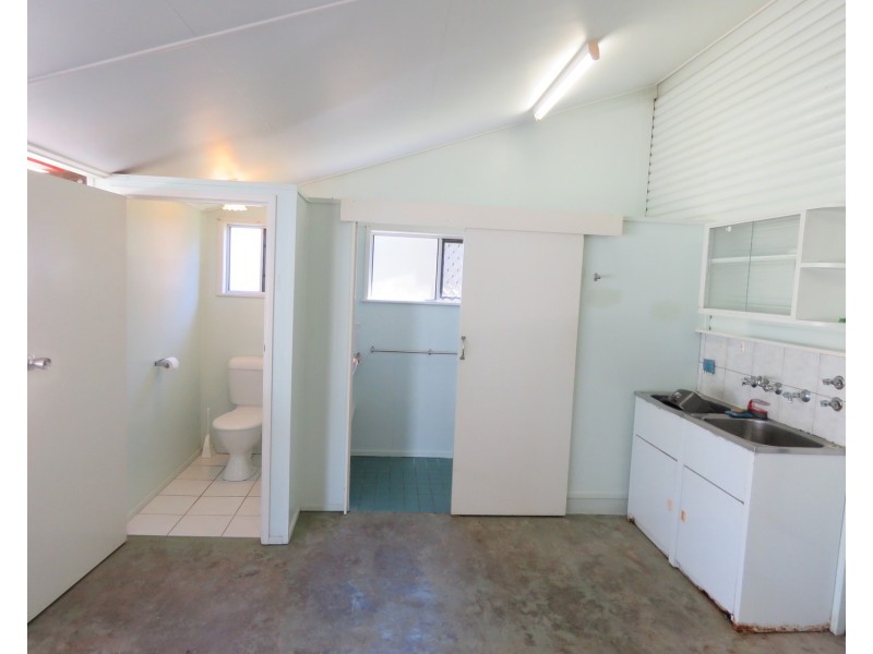 33 Sinclair Street, Bowen QLD 4805