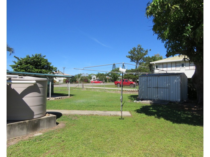 33 Sinclair Street, Bowen QLD 4805