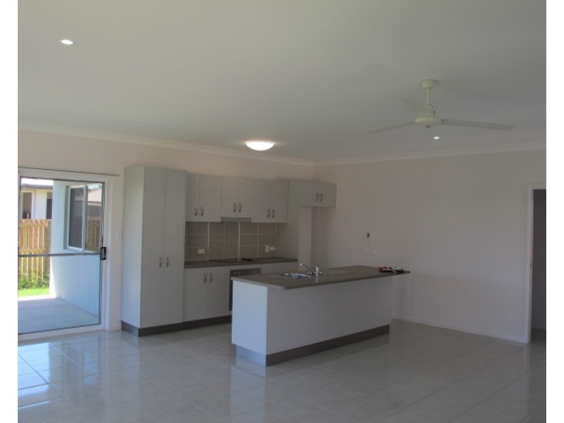 7 Eighth Close, Bowen QLD 4805