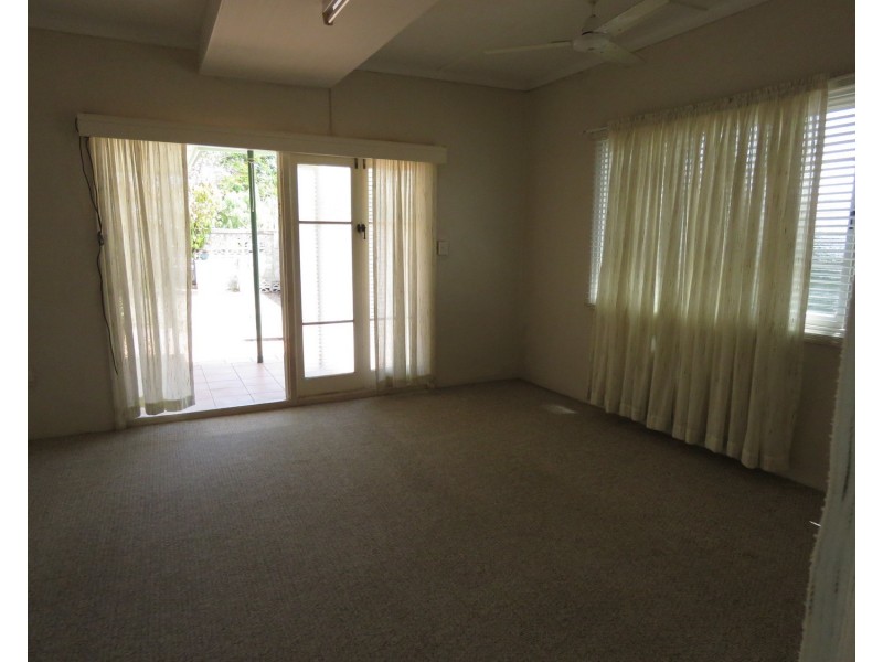 12 Leichhardt Street, Bowen QLD 4805