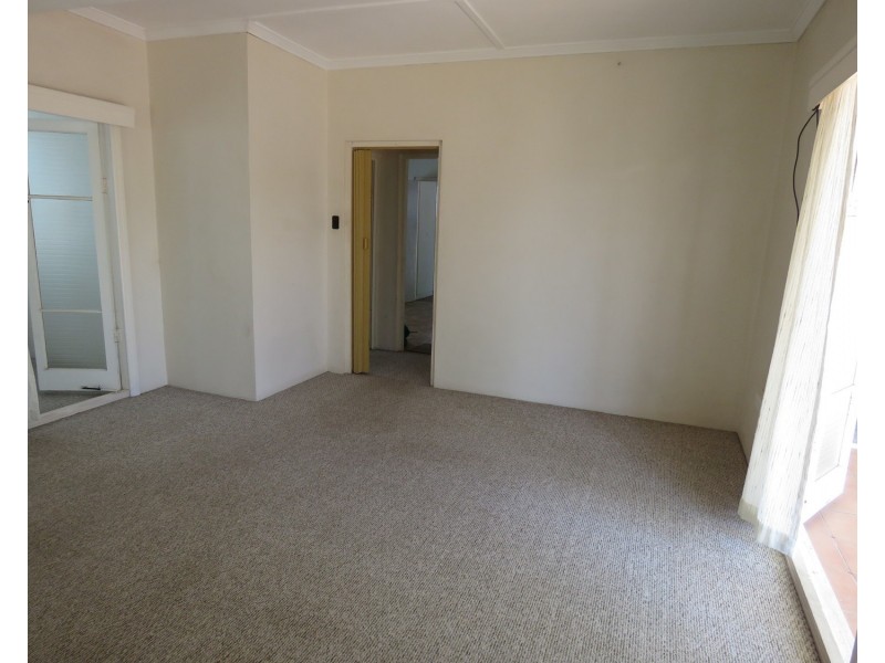 12 Leichhardt Street, Bowen QLD 4805