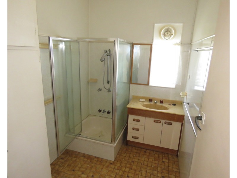 12 Leichhardt Street, Bowen QLD 4805