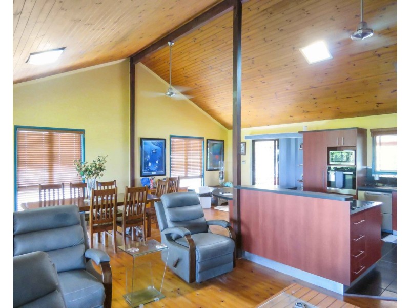 28 Rose Bay Road, Bowen QLD 4805