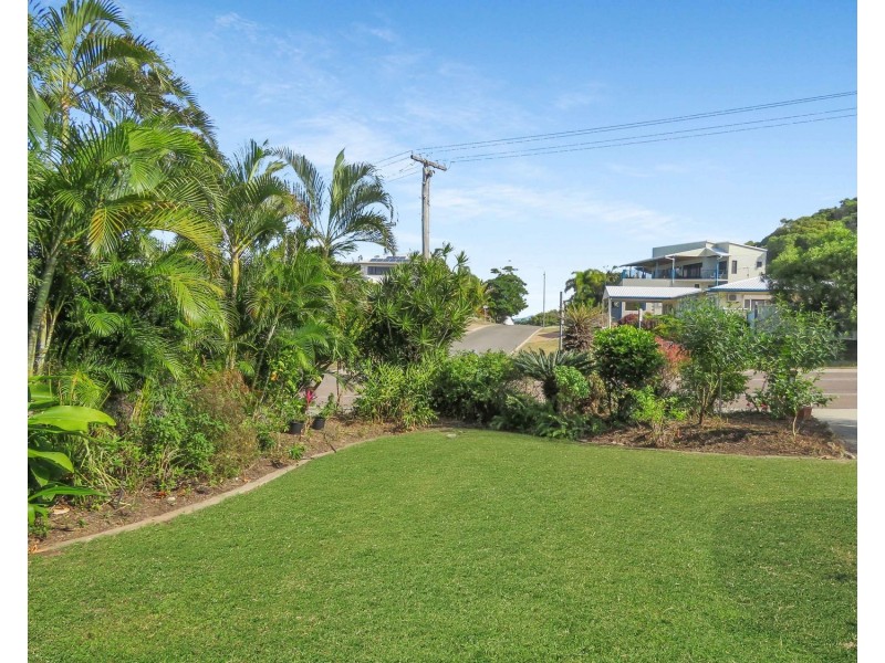 28 Rose Bay Road, Bowen QLD 4805