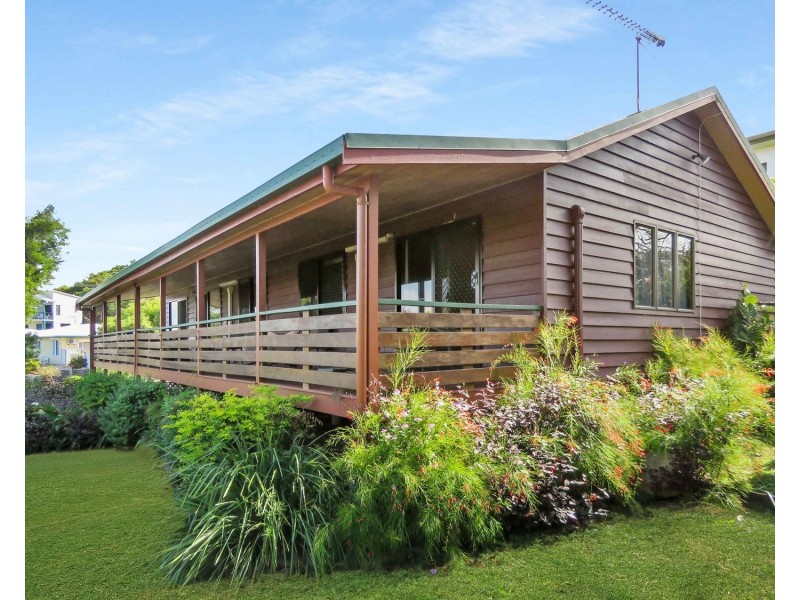 28 Rose Bay Road, Bowen QLD 4805