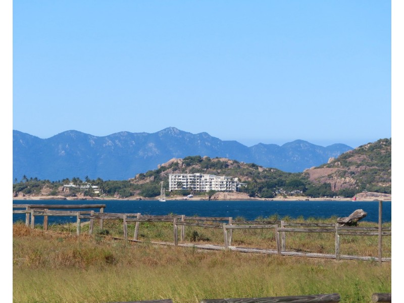 67 Queens Beach Esplanade, Bowen QLD 4805