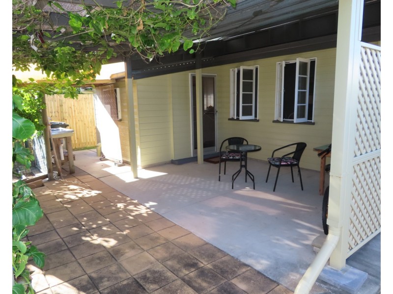 67 Queens Beach Esplanade, Bowen QLD 4805