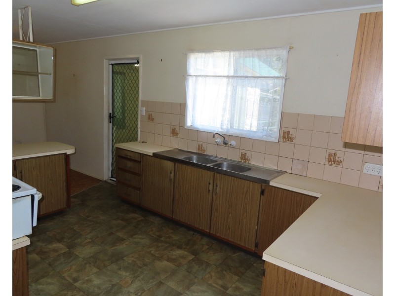 12 Banksia Street, Bowen QLD 4805