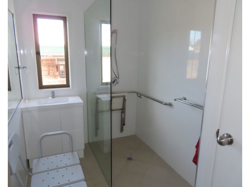 9 Mackenzie Street, Bowen QLD 4805