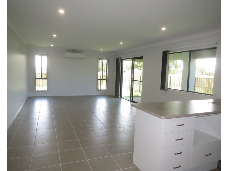 25 Duke Street, Bowen QLD 4805