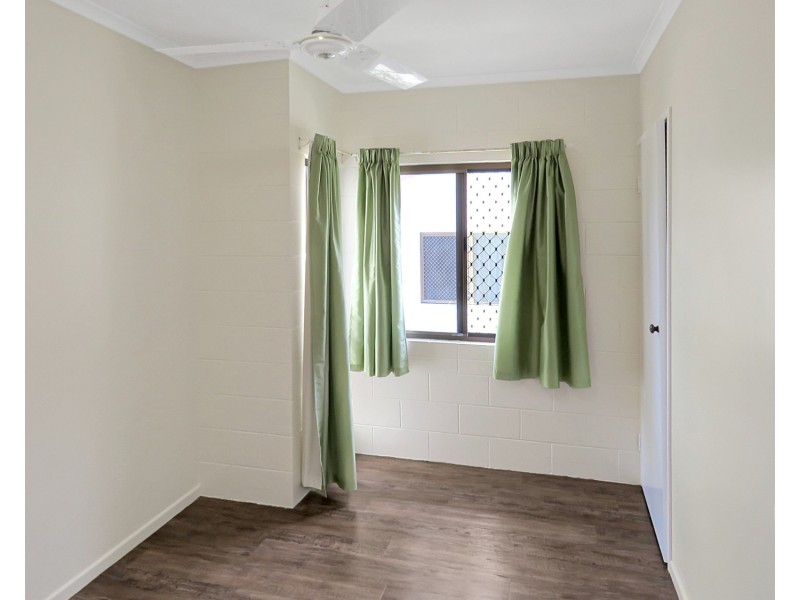 1/8 Poinciana Drive, Bowen QLD 4805