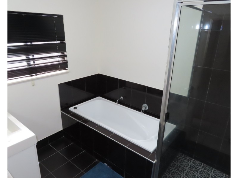 2 Lime Tree Court, Bowen QLD 4805