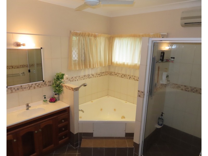 2 McDonnell Place, Bowen QLD 4805