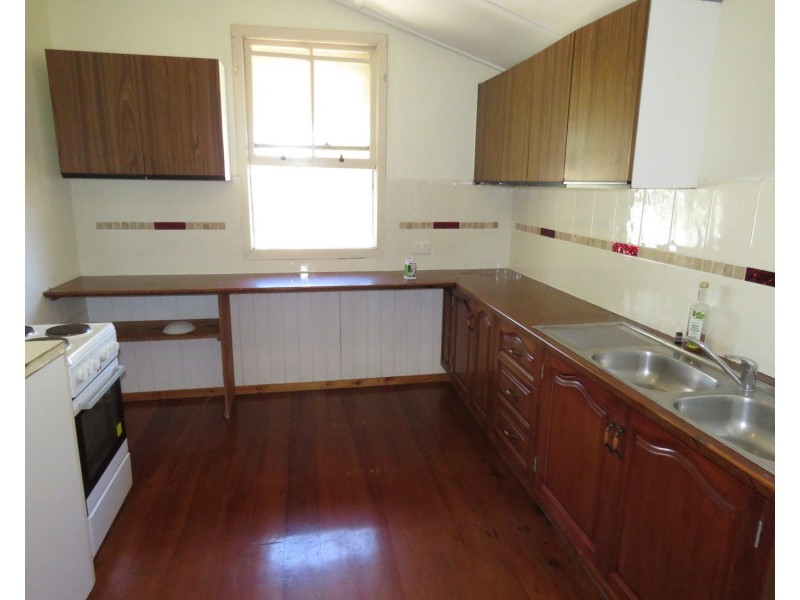 76 Dalrymple Street, Bowen QLD 4805