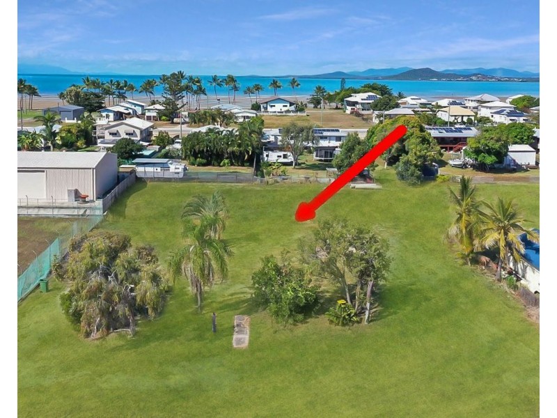 33 Dalrymple Street, Bowen QLD 4805
