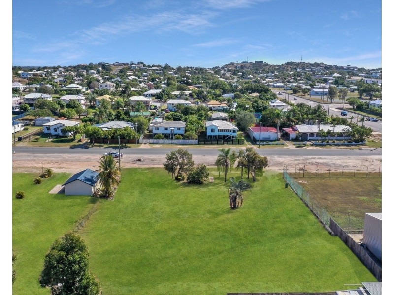 33 Dalrymple Street, Bowen QLD 4805