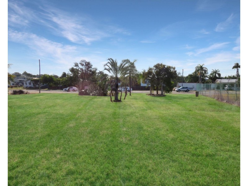 33 Dalrymple Street, Bowen QLD 4805