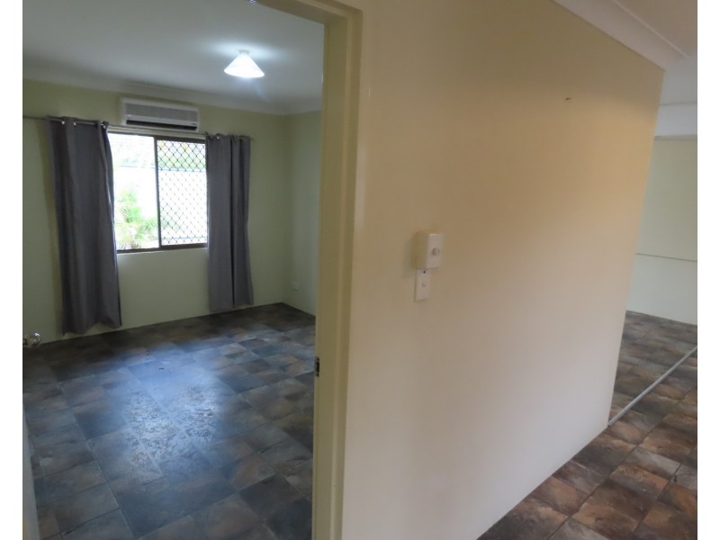 2/20 Marshall Street, Bowen QLD 4805