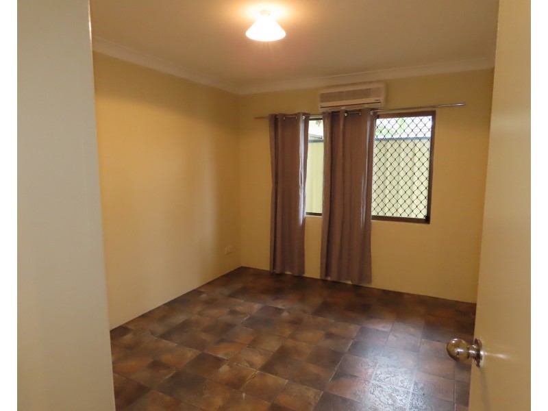 2/20 Marshall Street, Bowen QLD 4805