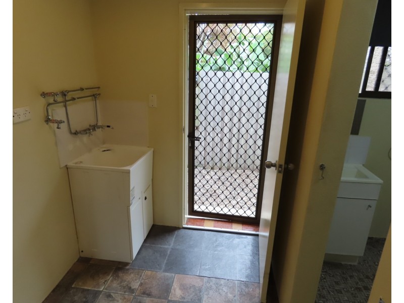 2/20 Marshall Street, Bowen QLD 4805