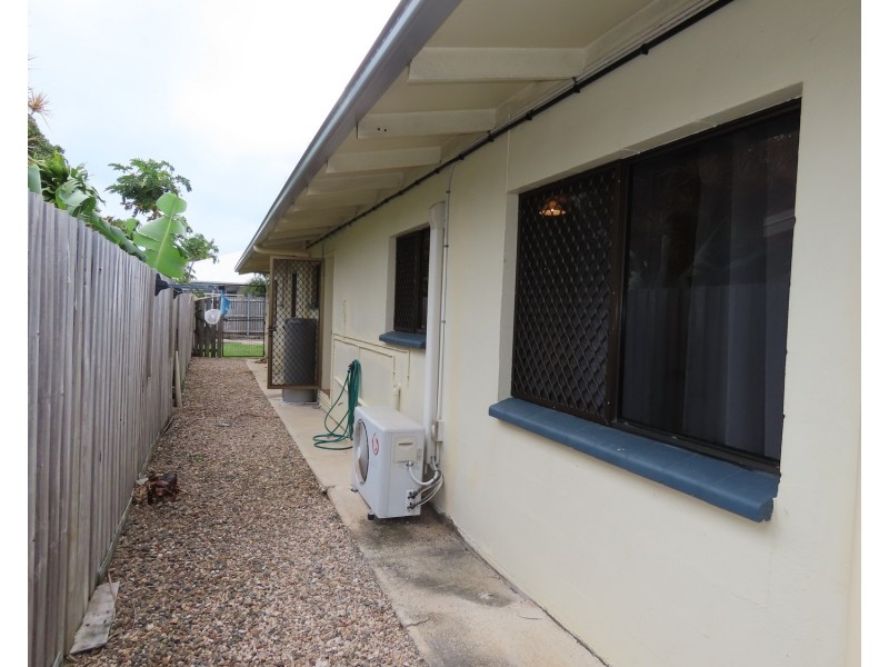 2/20 Marshall Street, Bowen QLD 4805