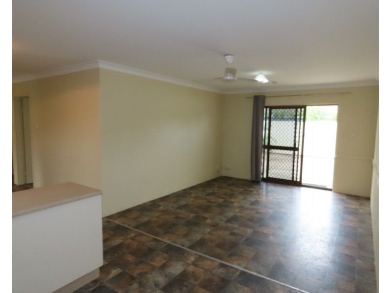 2/20 Marshall Street, Bowen QLD 4805