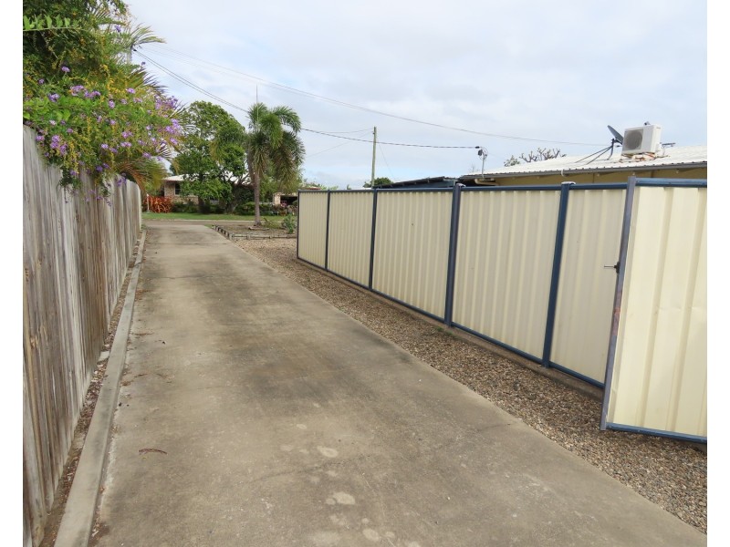 2/20 Marshall Street, Bowen QLD 4805