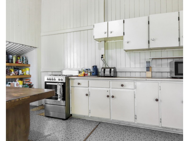 99 Powell Street, Bowen QLD 4805