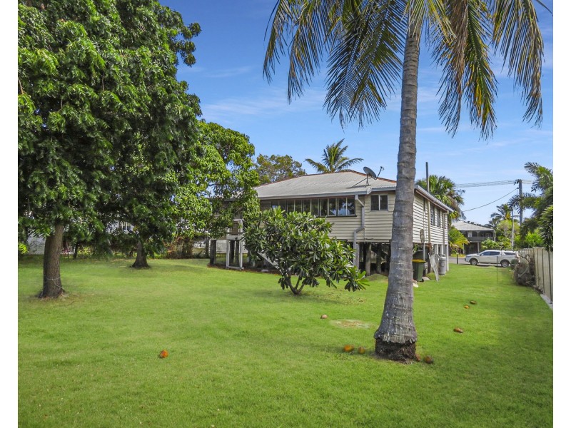 99 Powell Street, Bowen QLD 4805