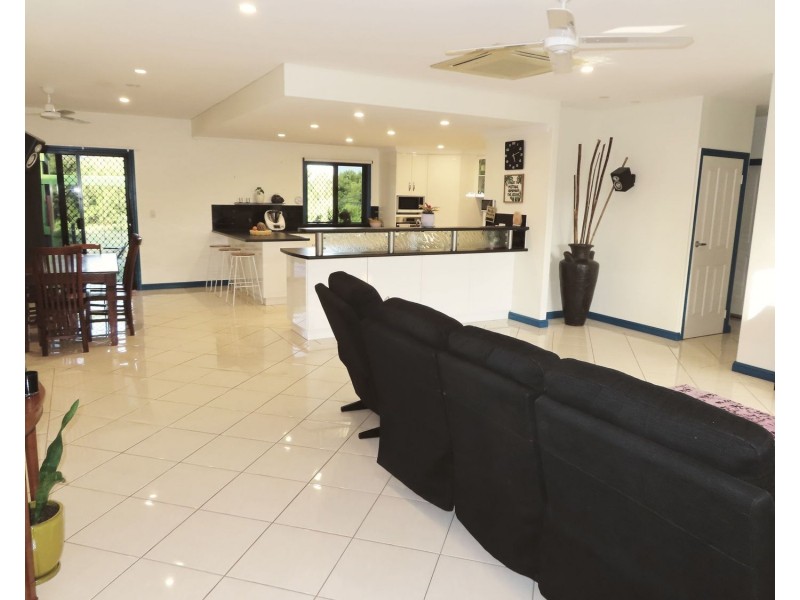 180 Queens Road, Bowen QLD 4805