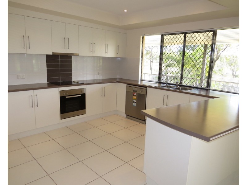 16 Fairway Drive, Bowen QLD 4805