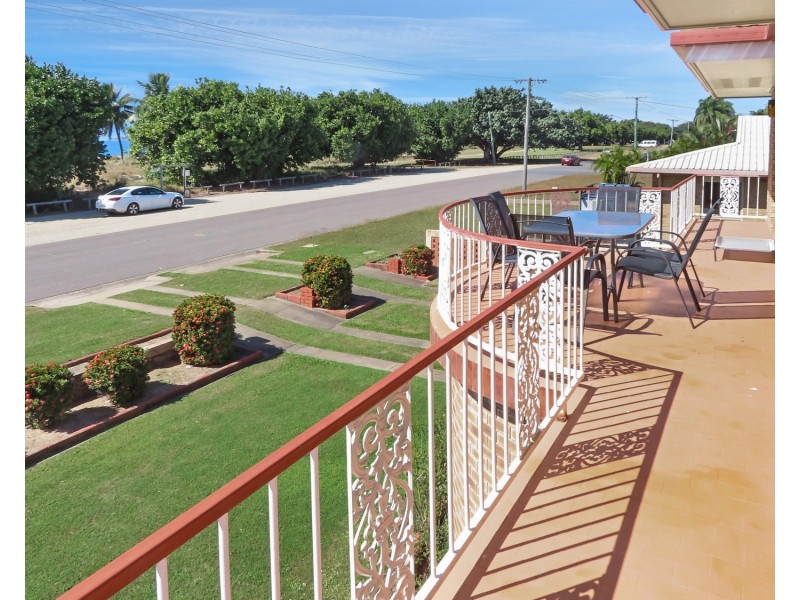 45 Queens Beach Esplanade, Bowen QLD 4805