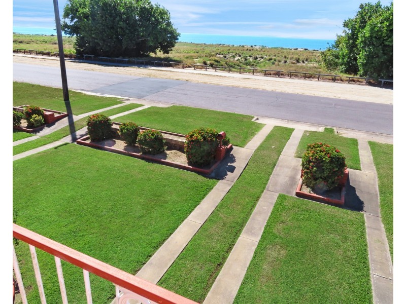 45 Queens Beach Esplanade, Bowen QLD 4805