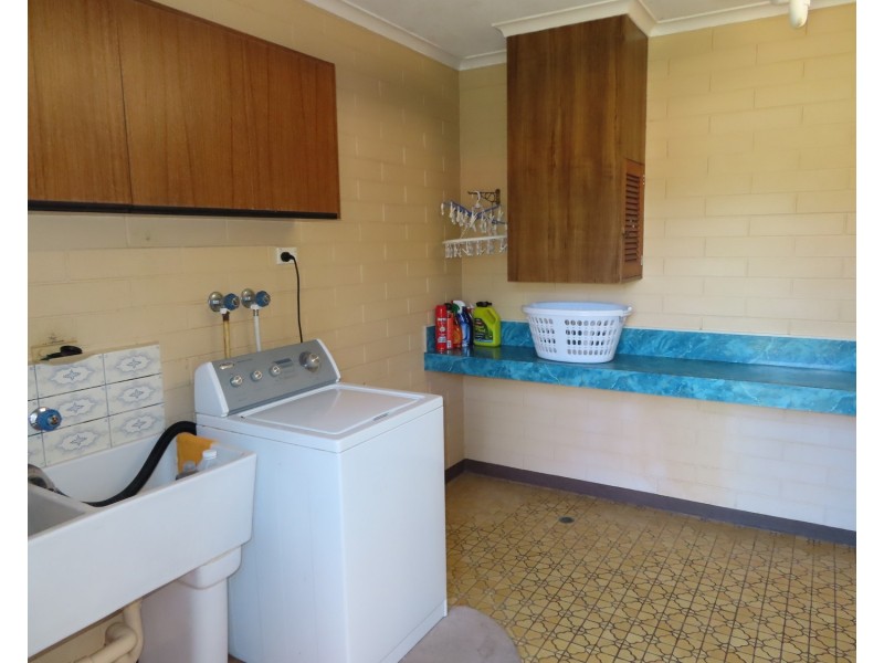 45 Queens Beach Esplanade, Bowen QLD 4805