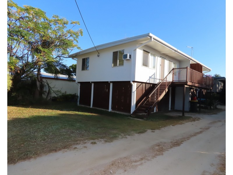 1/12 Verna Street, Bowen QLD 4805