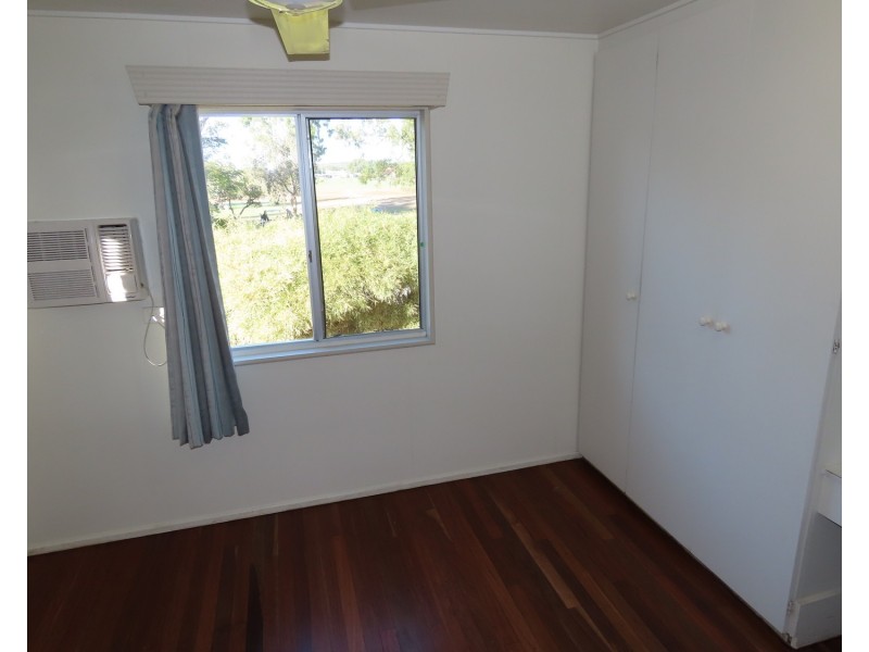 1/12 Verna Street, Bowen QLD 4805