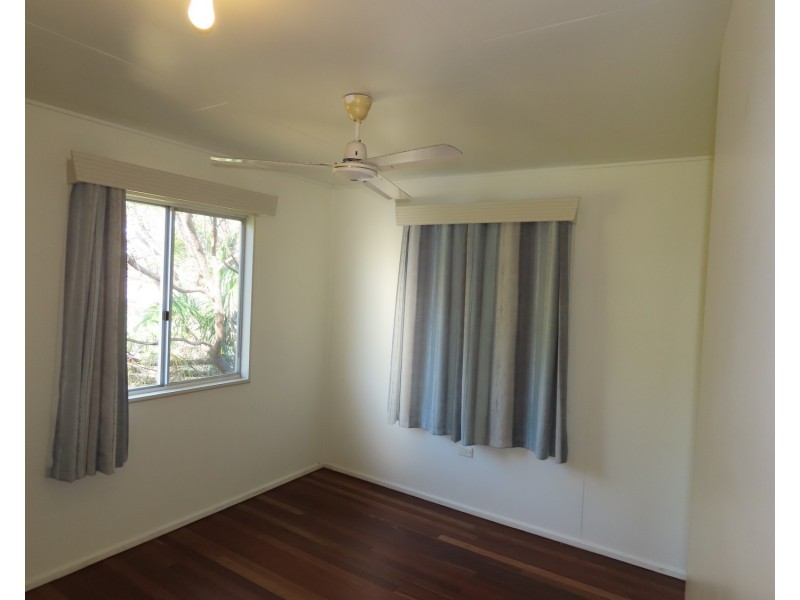 1/12 Verna Street, Bowen QLD 4805