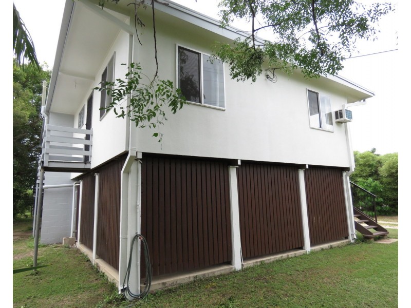 1/12 Verna Street, Bowen QLD 4805