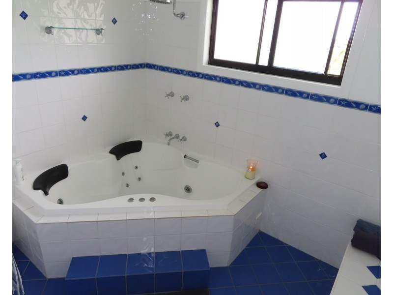 8 Pilcher Place, Bowen QLD 4805